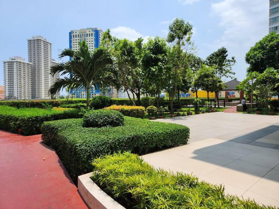 Makati Penthouse With Stunning City Skyline View Manila Exterior foto
